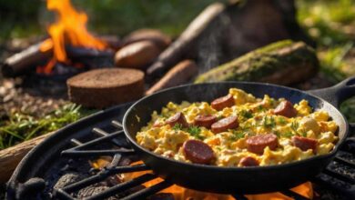 Kamp ateşinde Türk usulü kamp kahvaltısı rehberi